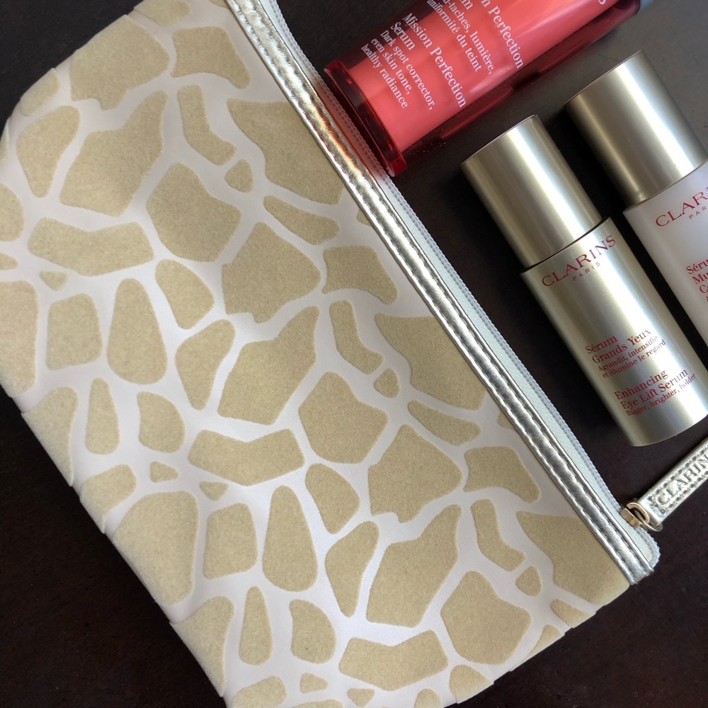 NWOT-Clarins Gold Makeup Bag